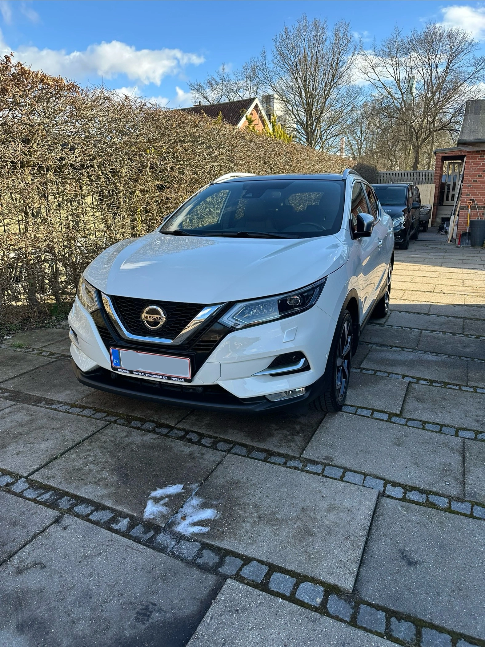 Se hvordan denne nissan så ud udvendigt efter komplet klargøring af bil. Sjælland, Herlev.